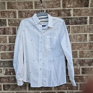 Sezane White Button-Down Shirt with Small Red Heart Embroidery
